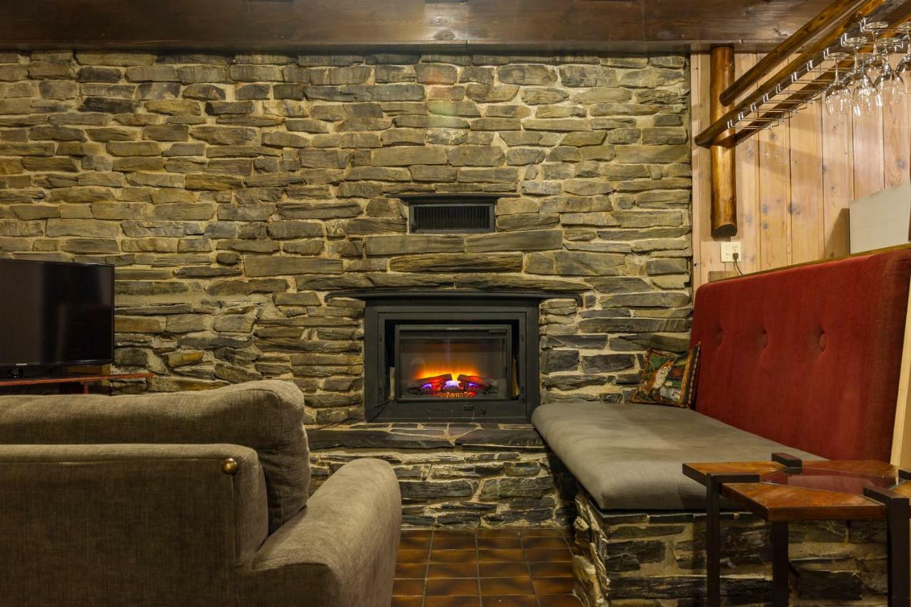 Bella Coola Mountain Lodge Hagensborg Exteriör bild